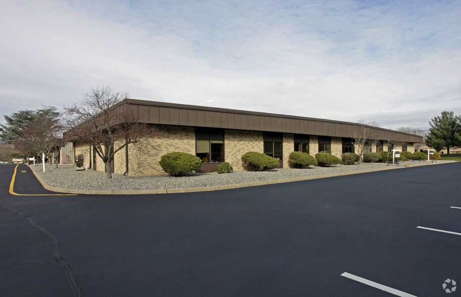 43 Newburgh Rd, Hackettstown, NJ for lease - Building Photo - Image 1 of 40