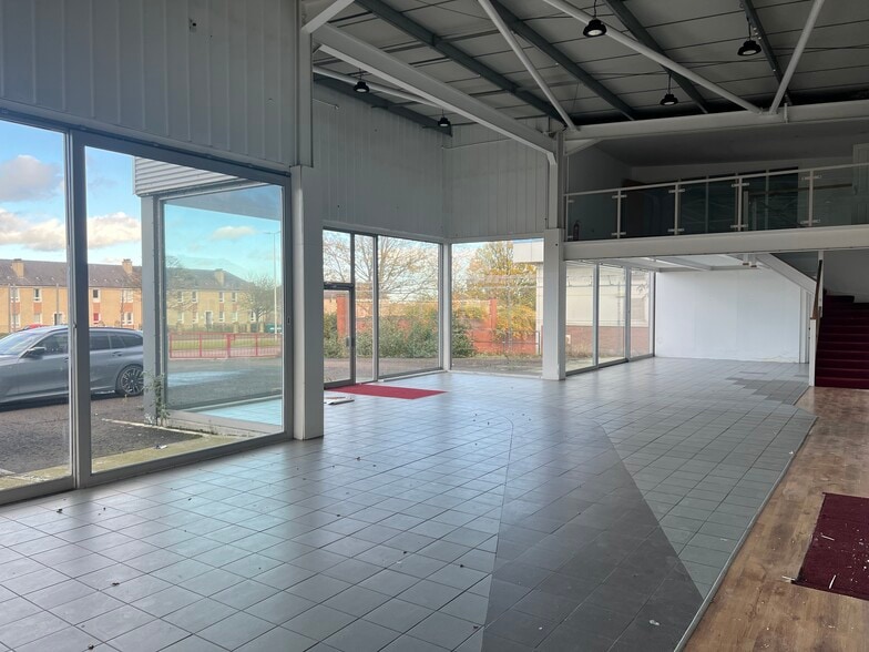Kingsway E, Dundee for lease - Building Photo - Image 2 of 9