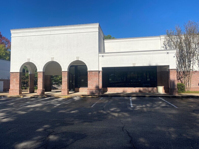 7570-7604 W Farmington Blvd, Germantown, TN à louer - Photo du bâtiment - Image 2 de 13