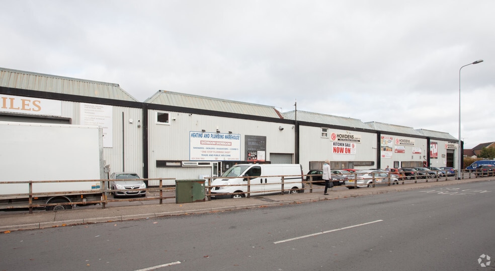 East Tyndall St, Cardiff for sale - Building Photo - Image 2 of 5