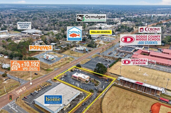 Plus de détails pour 6121 Oak St, Eastman, GA - Commerce de détail à vendre