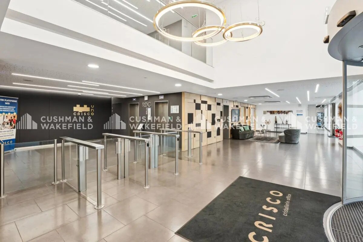 Bureau dans Sèvres à louer Photo principale- Image 1 de 13