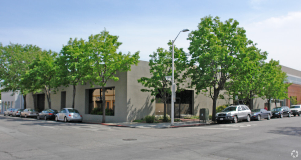 150 Forest Ave, Palo Alto, CA à louer - Photo principale - Image 1 de 10