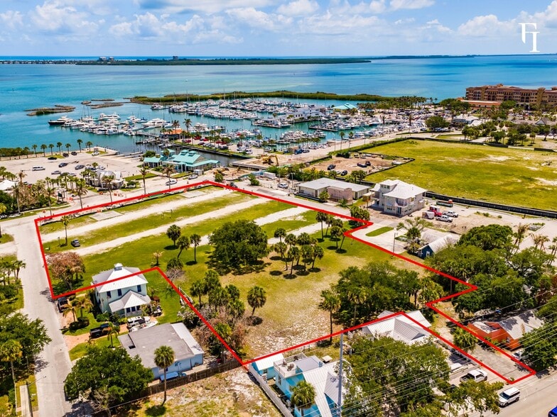 N 2nd St, Fort Pierce, FL à vendre - Photo du bâtiment - Image 2 de 20