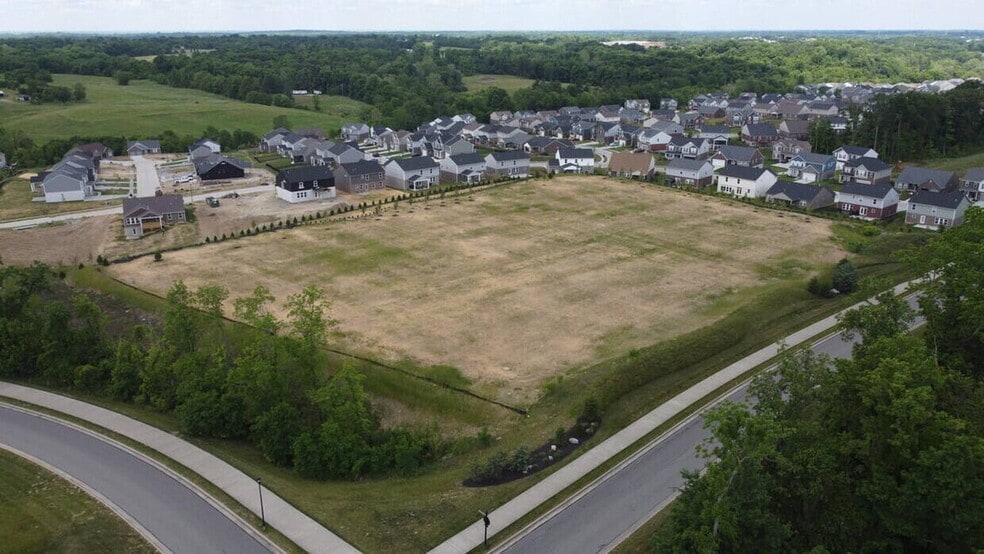 6201 Ballyshannon Dr, Union, KY à vendre - Photo du bâtiment - Image 3 de 5