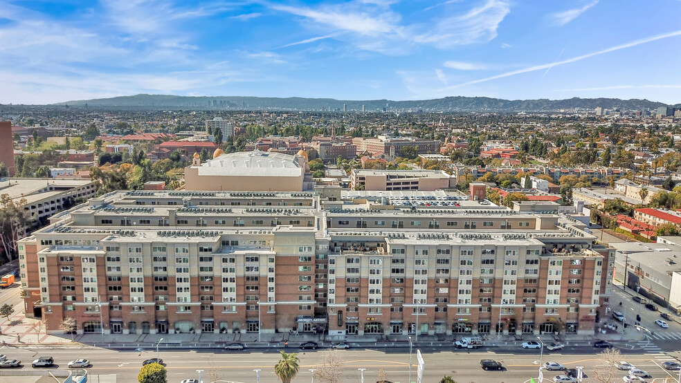 3335 S Figueroa St, Los Angeles, CA for lease - Building Photo - Image 2 of 5