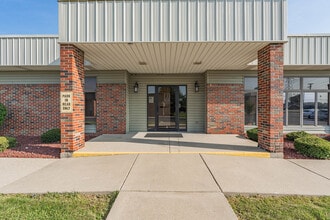 302 N Hammes Ave, Joliet, IL for lease Building Photo- Image 2 of 33