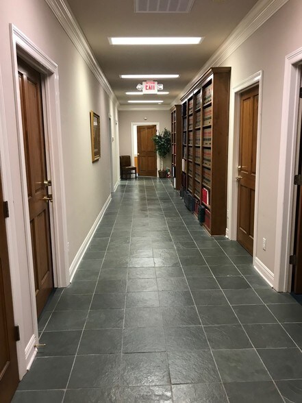 3909 Plaza Tower Dr, Baton Rouge, LA à vendre - Autre - Image 2 de 13