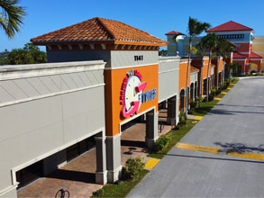 1141 Pine Island Rd SW, Cape Coral, FL for lease Interior Photo- Image 1 of 7