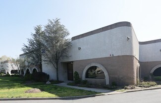 Plus de détails pour 31 Crossways E, Bohemia, NY - Industriel à louer