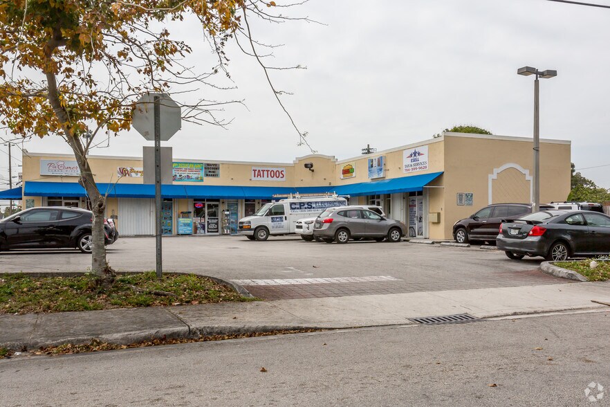 499 W 23rd St, Hialeah, FL for sale - Primary Photo - Image 1 of 5