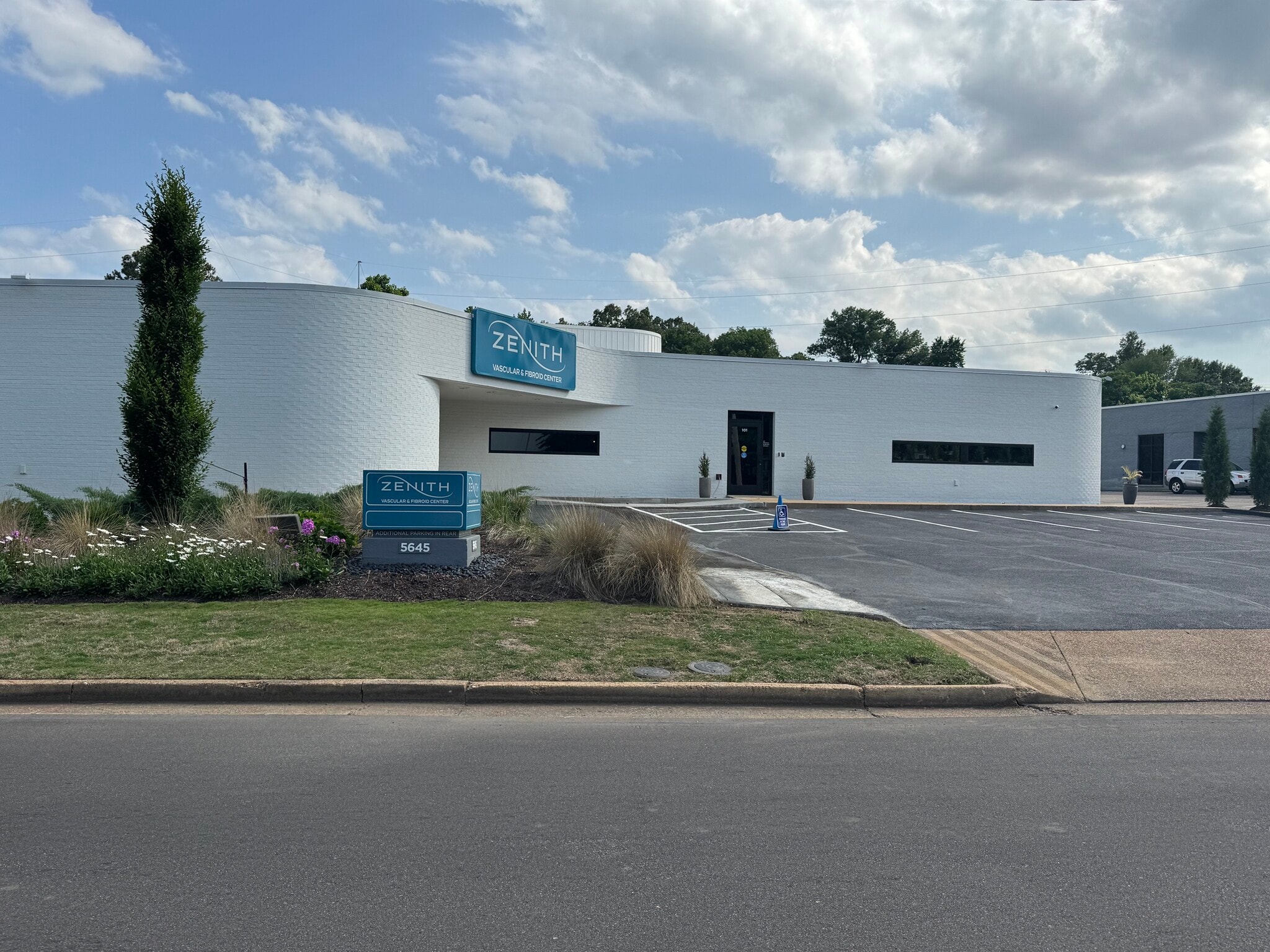 5645 Murray Ave, Memphis, TN for lease Interior Photo- Image 1 of 10