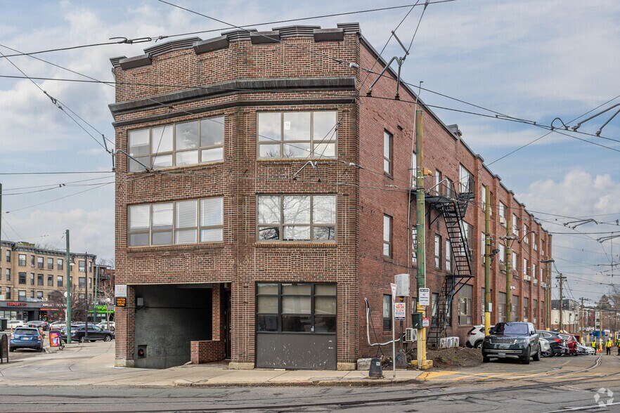 2001 Beacon St, Brighton, MA à louer - Photo du bâtiment - Image 3 de 5