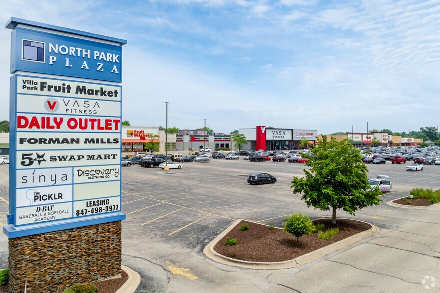 202-300 W North Ave, Villa Park, IL à louer - Photo du bâtiment - Image 2 de 15