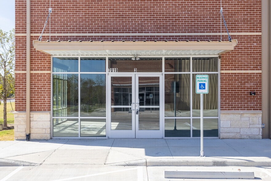 7019 Burleson Rd, Austin, TX for sale - Building Photo - Image 3 of 10
