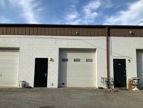 41-43 Germay Dr, Wilmington, DE for lease Building Photo- Image 2 of 6