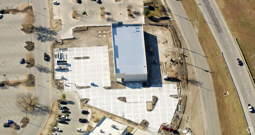 8520 IH-35, San Antonio, TX for lease - Aerial - Image 3 of 5