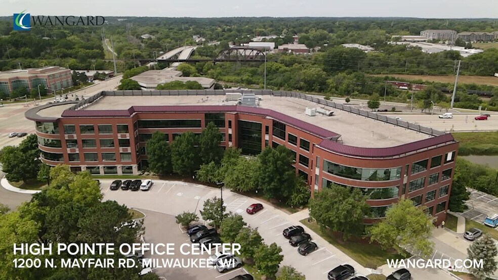 1200 N Mayfair Rd, Wauwatosa, WI à louer - Vidéo sur l’inscription commerciale - Image 2 de 39