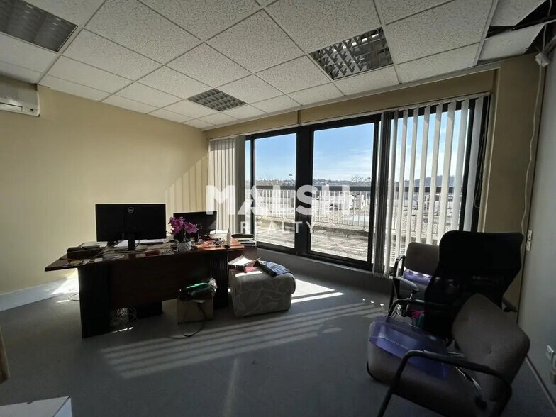 Bureau dans Brignais à vendre - Photo intérieure - Image 3 de 9