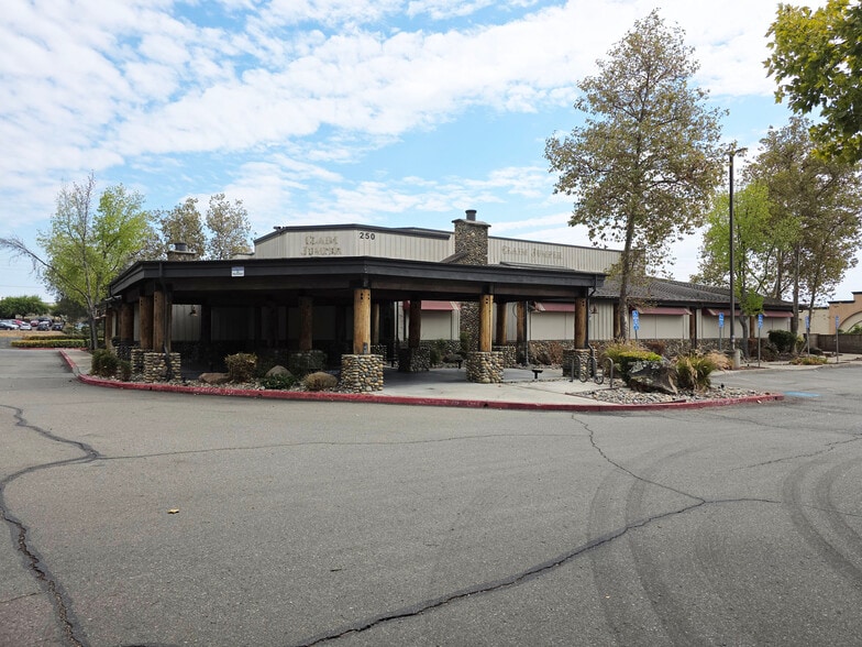 250 Harding Blvd, Roseville, CA for sale - Building Photo - Image 1 of 13