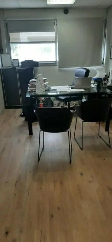 Office in Aix-en-Provence for lease Interior Photo- Image 1 of 2