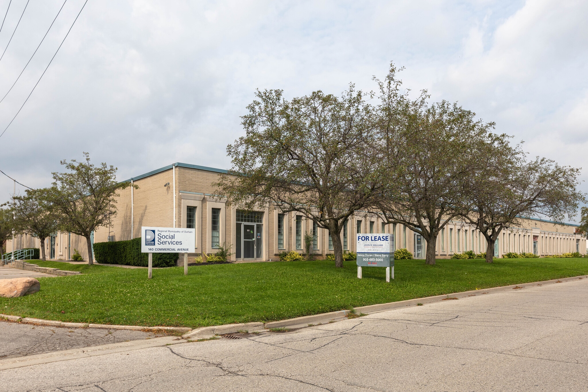 126-140 Commercial Ave, Ajax, ON à vendre Photo principale- Image 1 de 1