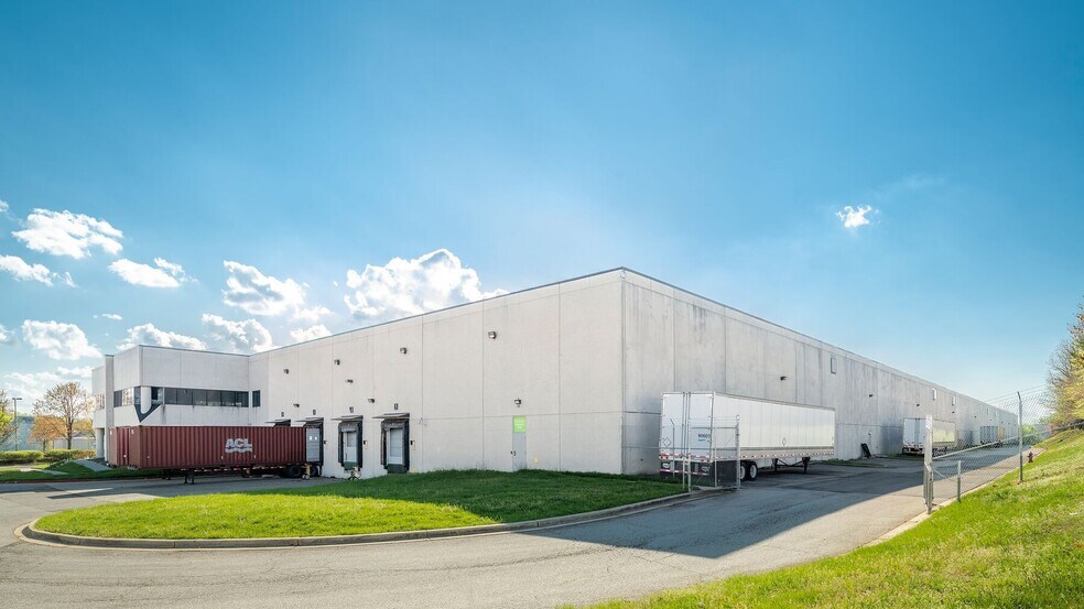 1040 Swan Creek Dr, Curtis Bay, MD à louer - Photo du bâtiment - Image 3 de 6