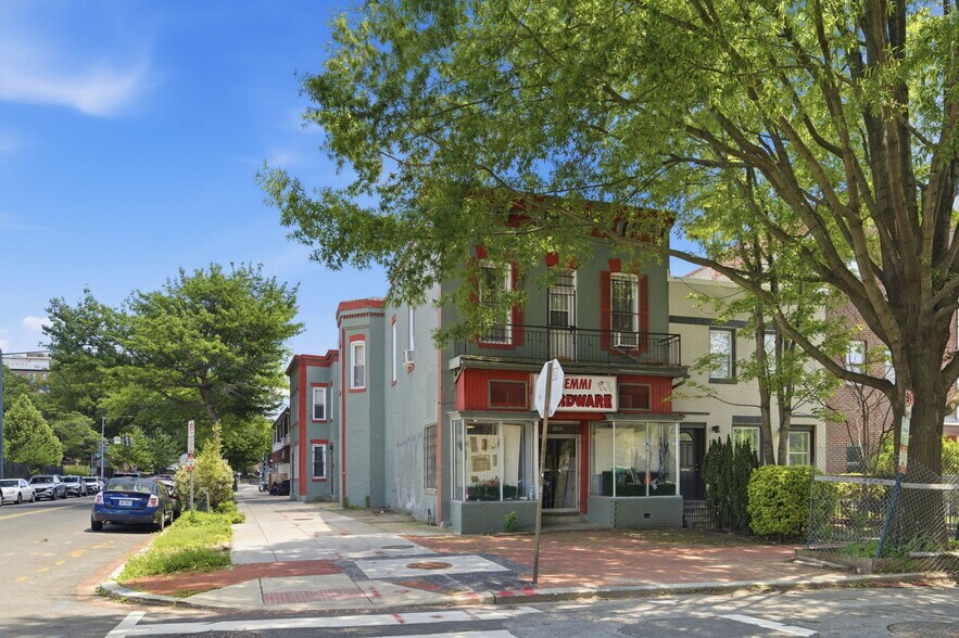 2263 12th St NW, Washington, DC à vendre - Photo du bâtiment - Image 3 de 106