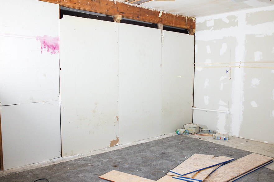 719 Central Ave W, Hampton, IA for lease - Building Photo - Image 3 of 20