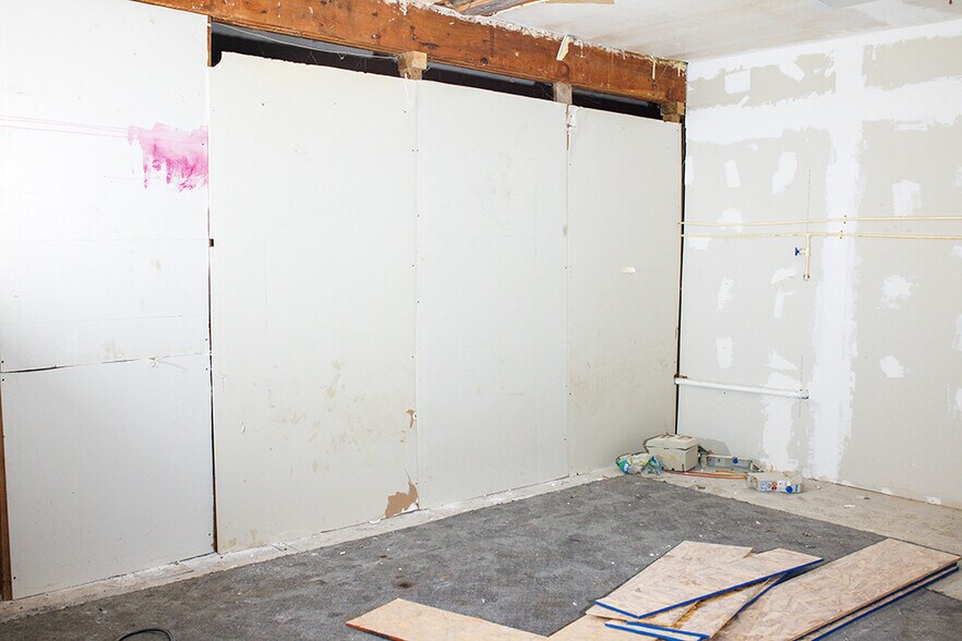 719 Central Ave W, Hampton, IA à louer - Photo du bâtiment - Image 3 de 20