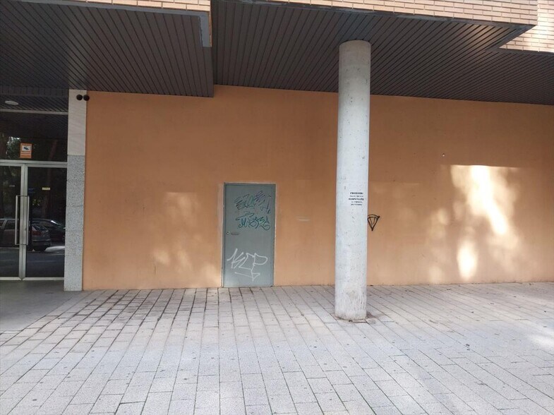 Calle Elisa Piqueras Lozano, Albacete, Albacete à vendre - Photo du bâtiment - Image 2 de 5