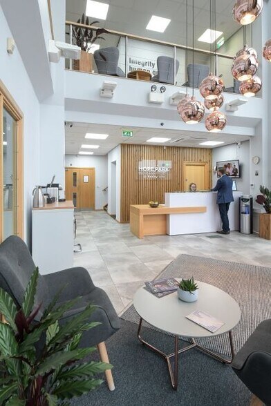 4 Coop Pl, Bradford à louer - Photo du bâtiment - Image 2 de 6