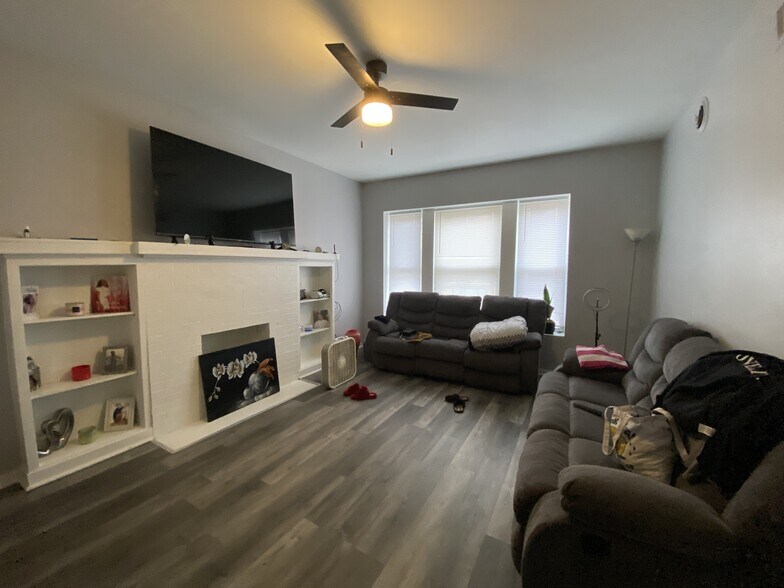 245 N Mason Ave, Chicago, IL à vendre - Photo du bâtiment - Image 2 de 7