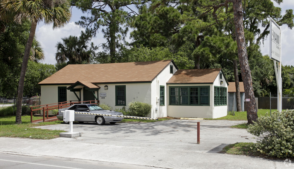 1408 Orange Ave, Fort Pierce, FL for sale - Building Photo - Image 3 of 4