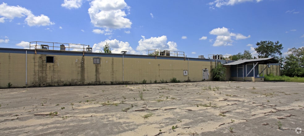 7410 E US Highway 90, Lee, FL for lease - Building Photo - Image 2 of 4