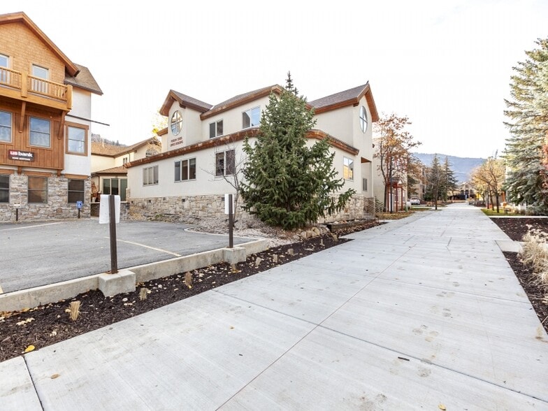 2064 Prospector Ave, Park City, UT for lease - Building Photo - Image 2 of 14