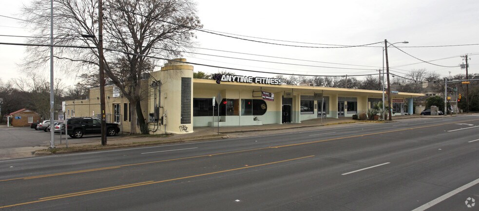 3401 Guadalupe St, Austin, TX à louer - Photo du bâtiment - Image 2 de 4