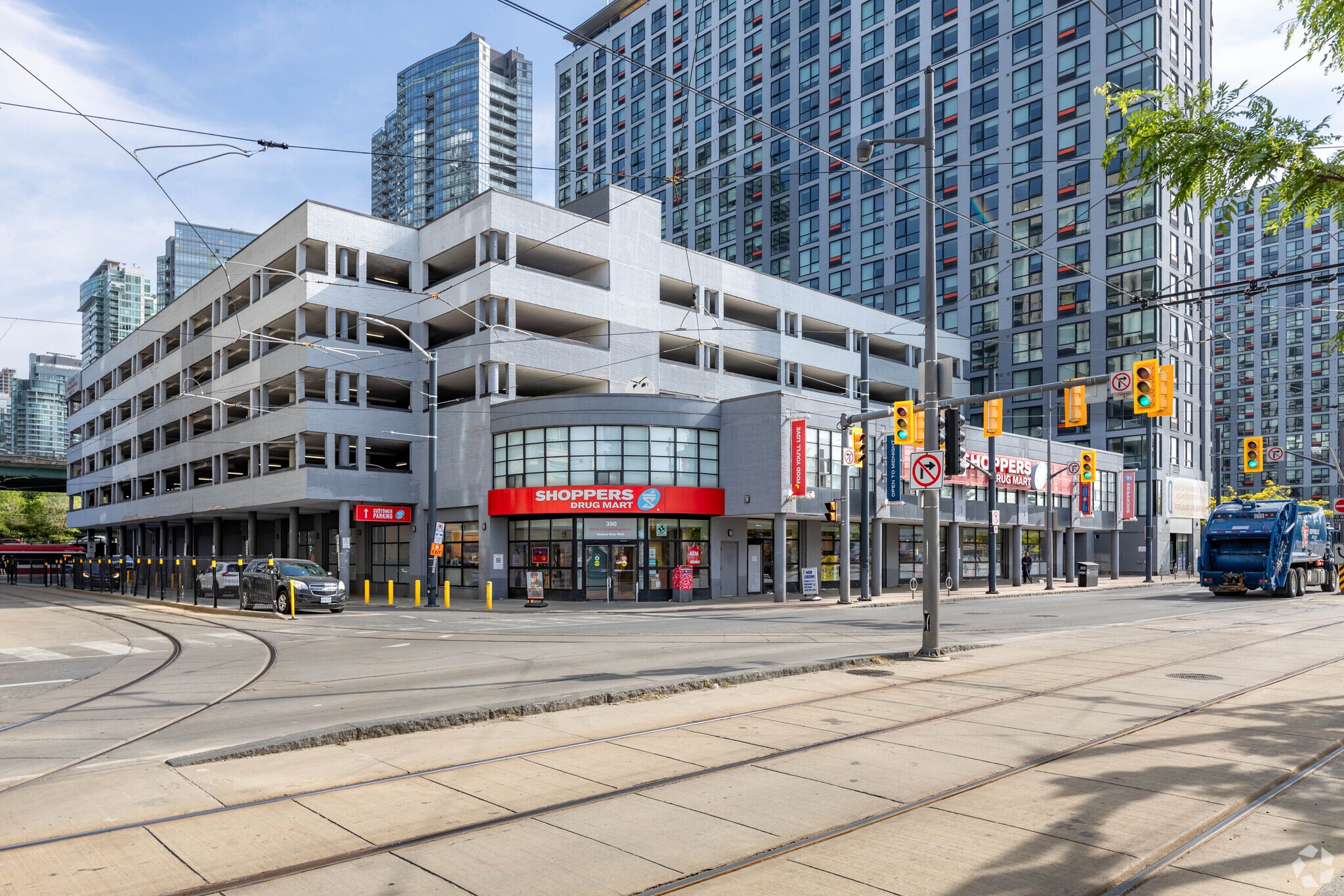 390 Queens Quay W, Toronto, ON for lease Building Photo- Image 1 of 3