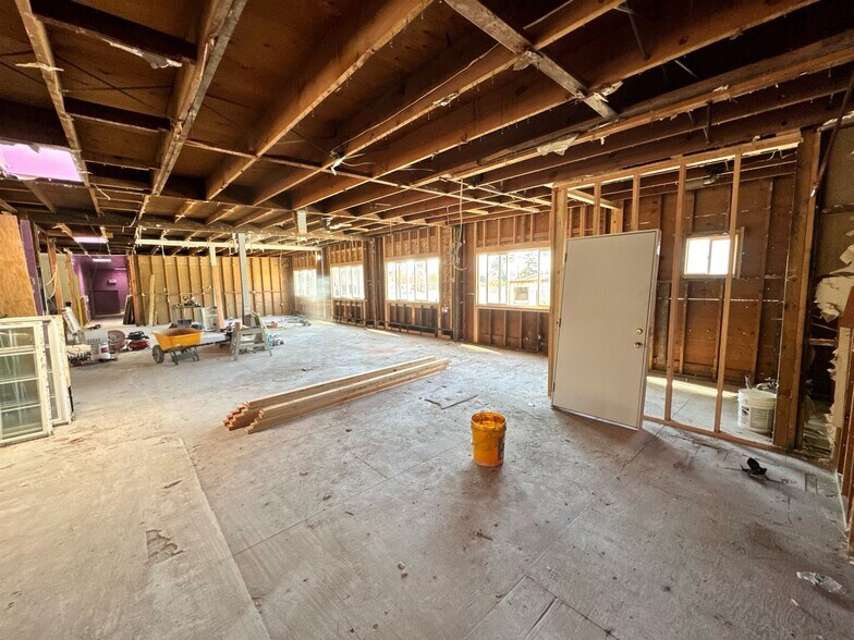 1820-1828 San Pablo Ave, Berkeley, CA à louer - Photo intérieure - Image 2 de 5