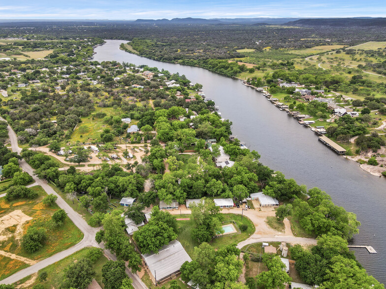 408 Clen Oak Pky, Burnet, TX for sale - Building Photo - Image 3 of 17