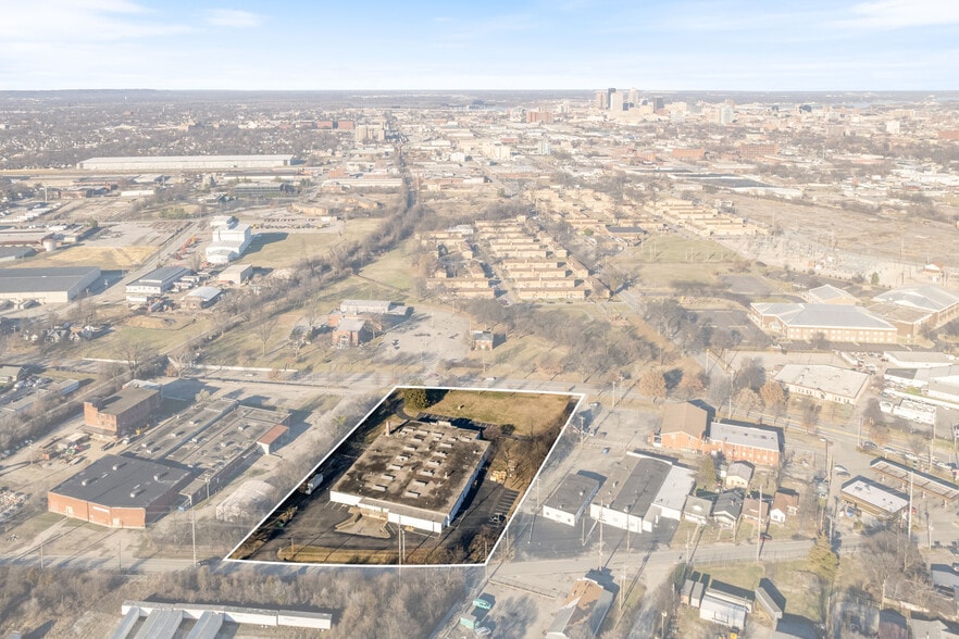 1500 Algonquin Pky, Louisville, KY for lease - Building Photo - Image 2 of 30