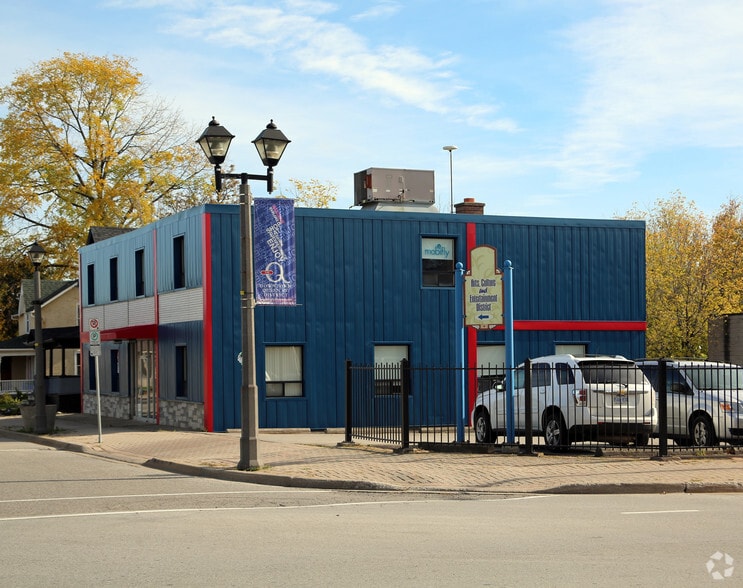 4786 Queen St, Niagara Falls, ON for lease - Building Photo - Image 2 of 8