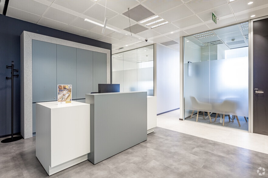 Avenida Hispanidad, 6, Madrid, Madrid à louer - Photo intérieure - Image 3 de 18