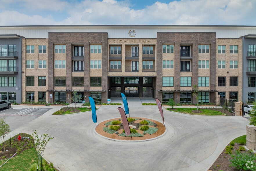 7910 S New Braunfels, San Antonio, TX for lease - Building Photo - Image 3 of 53