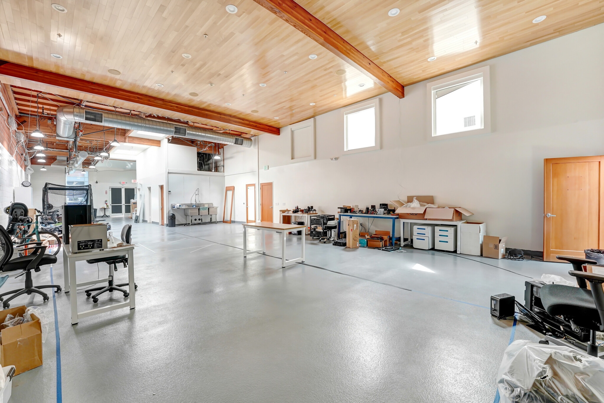 2207 Colby Ave, Los Angeles, CA for sale Interior Photo- Image 1 of 4