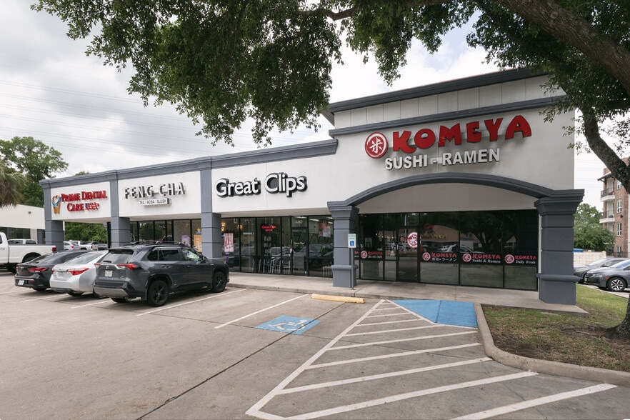 25114 Grogans Mill Rd, Spring, TX for lease - Building Photo - Image 1 of 6