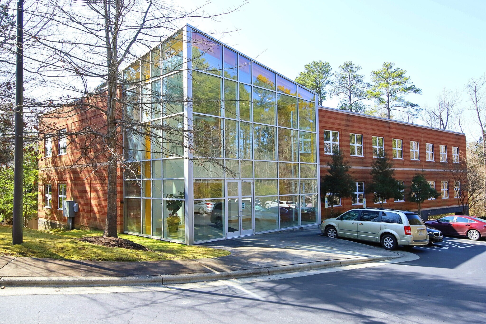 141 Providence Rd, Chapel Hill, NC à louer Photo principale- Image 1 de 11