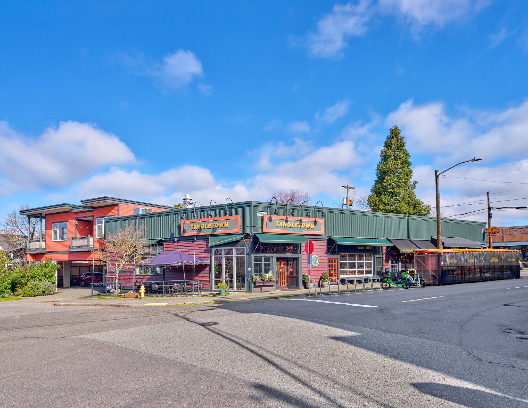 2106-2110 N 55th St, Seattle, WA à vendre Photo principale- Image 1 de 3