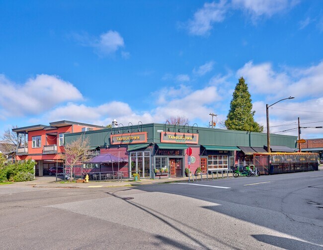 More details for 2106-2110 N 55th St, Seattle, WA - Retail for Sale