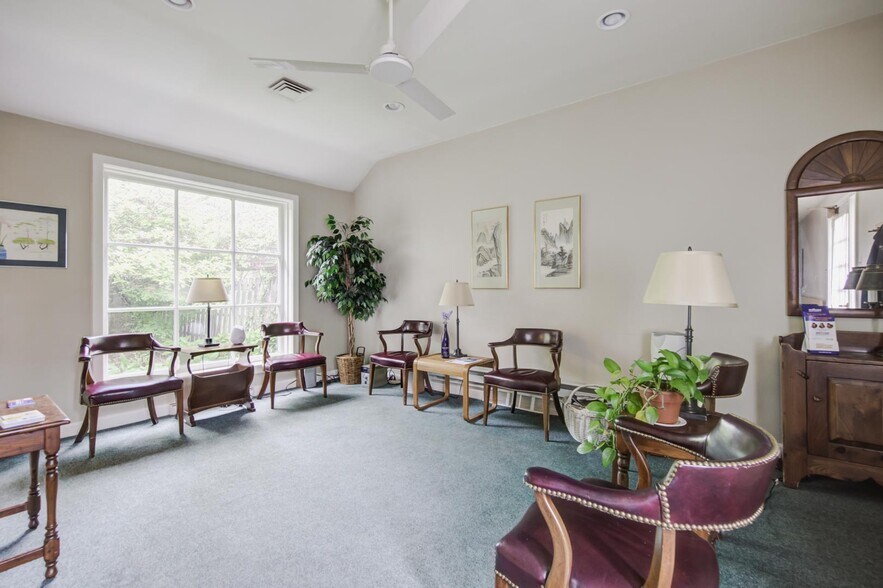 39 E Chestnut Hill Ave, Philadelphia, PA à vendre - Hall d’entrée - Image 3 de 17